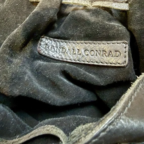 Elegant Black Layered Shoulder Bag - Picture 5 of 5